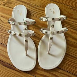 NWOT Mix No. 6 Tineara Sandal size 11